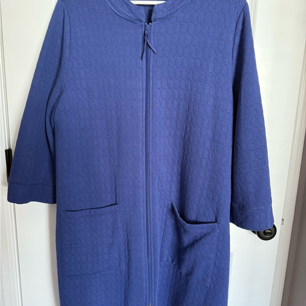 Croft & Barrow Navy Robe
